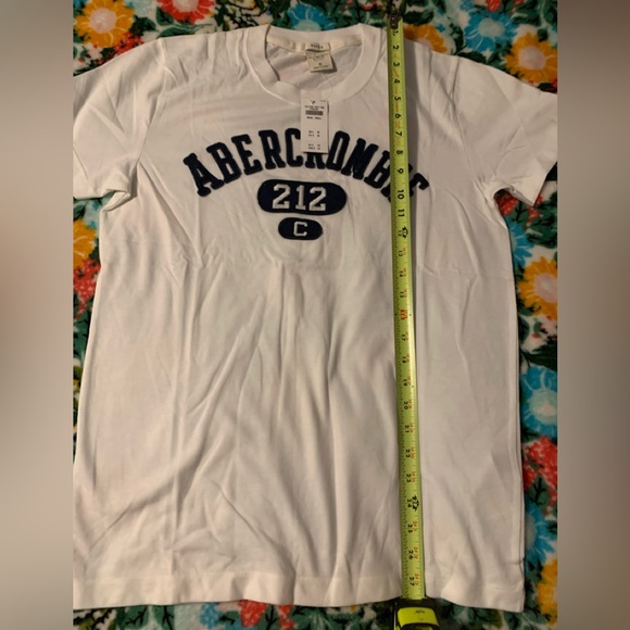 Vintage Abercrombie & Fitch Embroidered Logo Tee - Picture 9 of 9